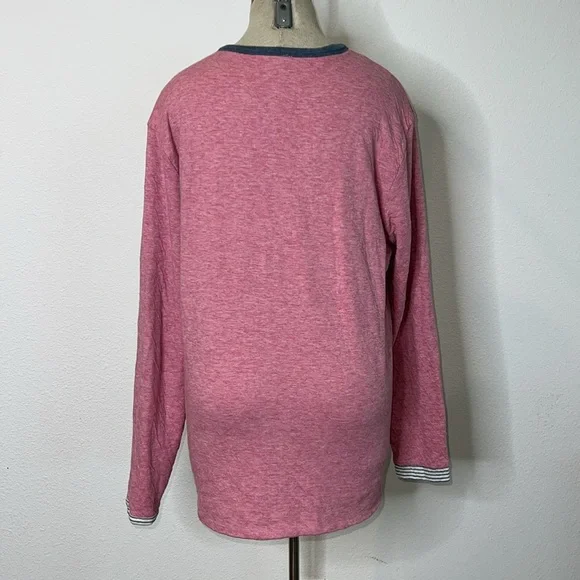 Faherty Cloud Cotton Reversible Shirt in Faded Flag Heather and Navy Stripe - Picture 4 of 5